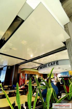 Place Bonvatenture (Montr&eacute;al)