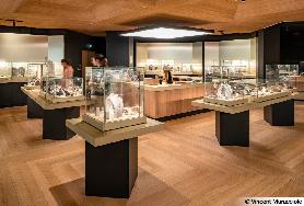 Louvre Museum Store